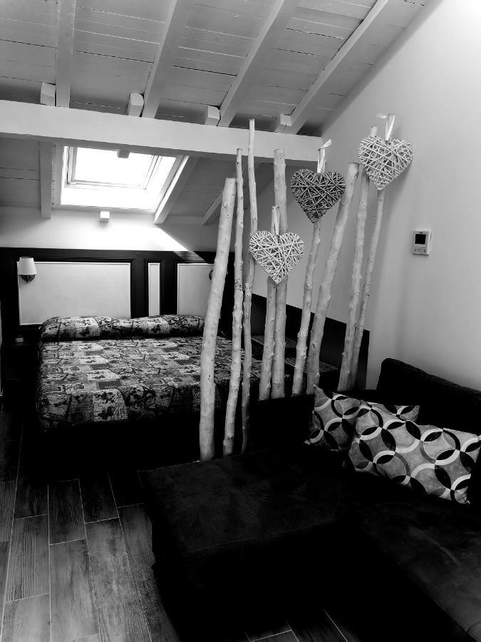 Tuffonelblu Apartment เวนติมิญา ภายนอก รูปภาพ