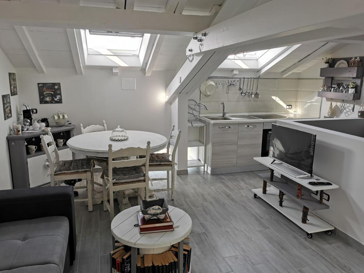 Tuffonelblu Apartment เวนติมิญา ภายนอก รูปภาพ