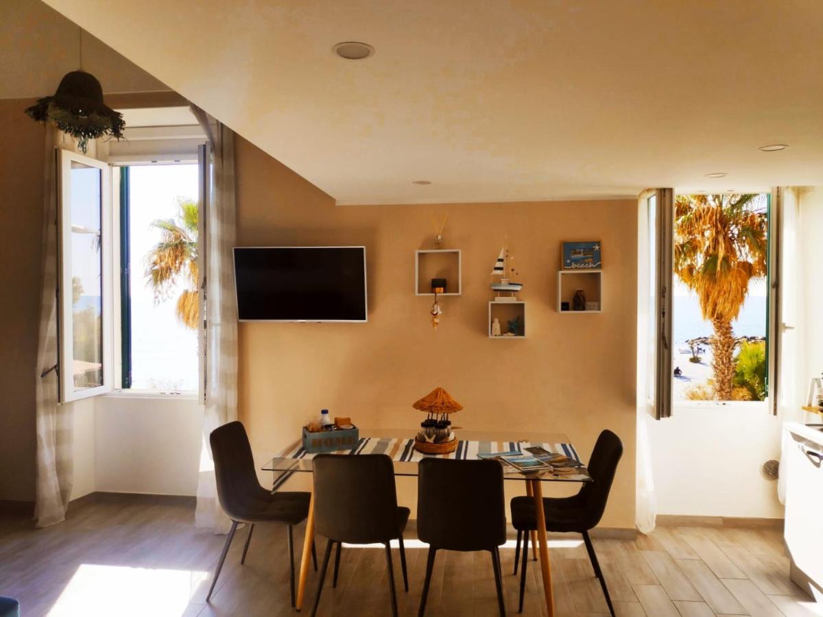 Tuffonelblu Apartment เวนติมิญา ภายนอก รูปภาพ